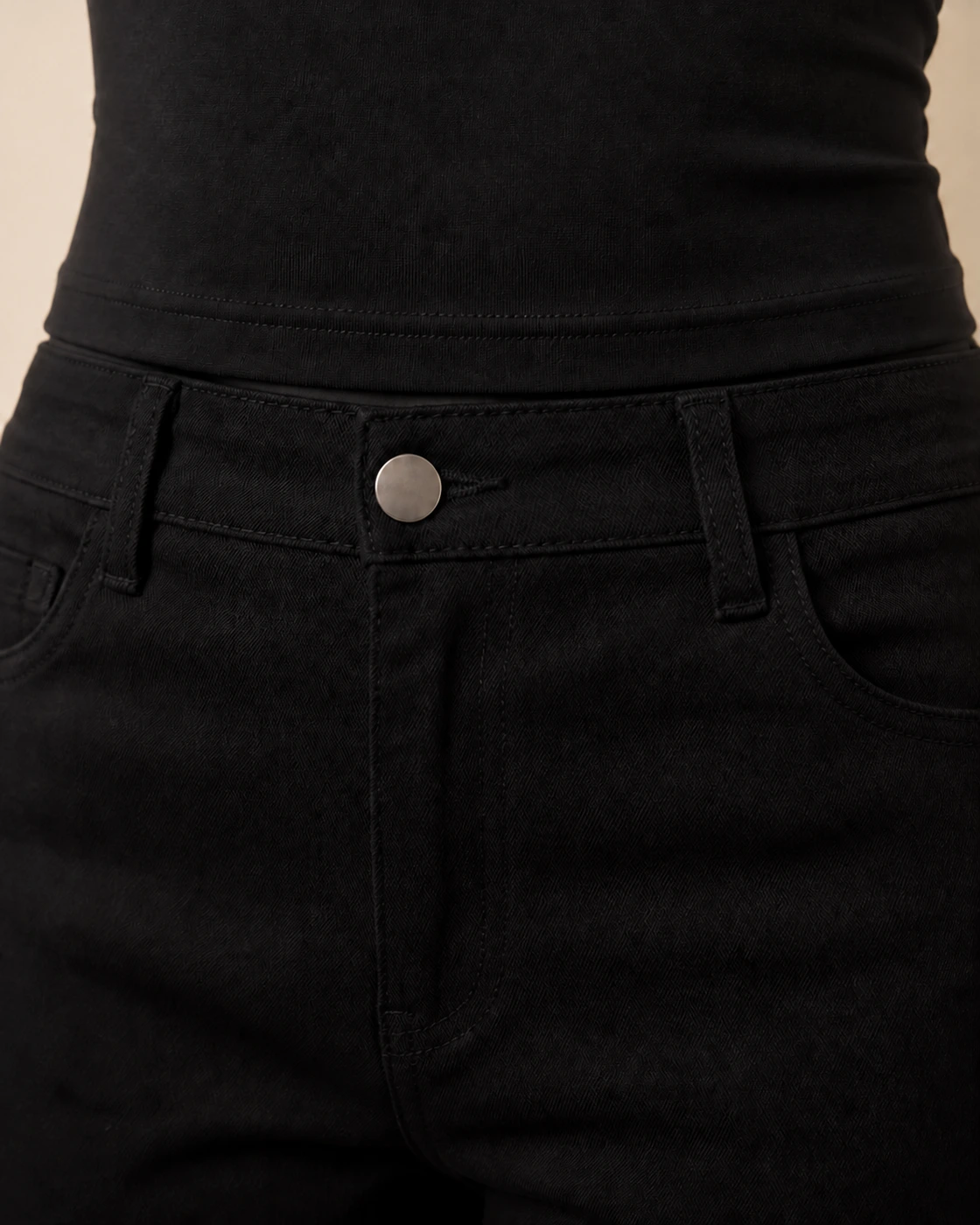 Fashionnova  black fitted jeans · fabric detail.
